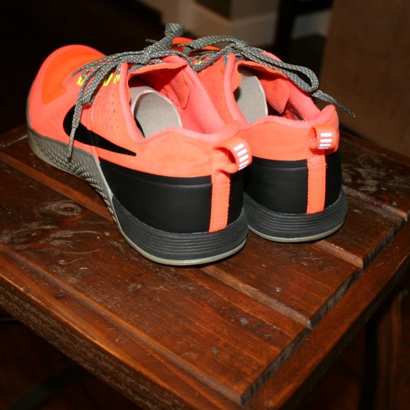 Nike Metcon Hyper-Orange Women's Cross Training Shoes-EXCELLENT CONDITION! - Picture 6 of 9